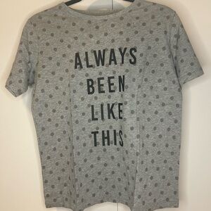 UNIQLO kids graphic t-shirt with polkadots size L